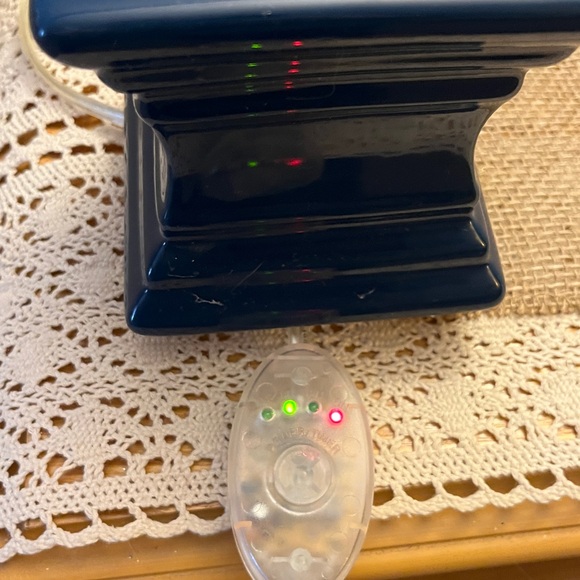 Navy blue wax warmer - Picture 3 of 3